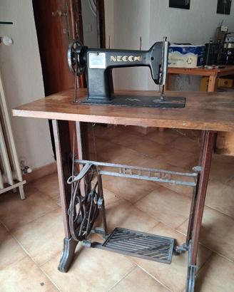macchina da cucire Necchi anni '20 con mobile orig