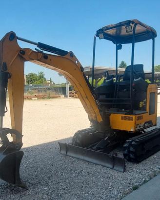 Miniescavatore JCB 18z-1, 18 Quintali, 3 cilindri.