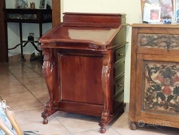 Scrittoio Davemport con cassetti laterali