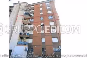 Immobile in asta di 92 m² con 3 locali e box auto 