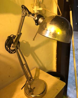 Lampada da tavolo