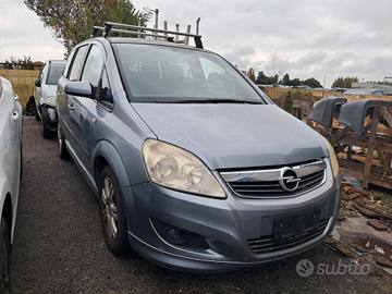 Opel Zafira anno 2009 ricambi usati