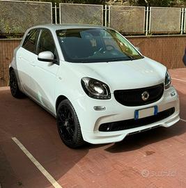 Smart ForFour 0.9 Turbo 90cv Brabus kit + scarico