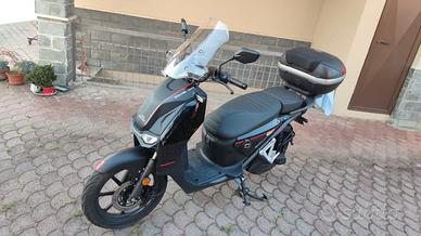 Scooter elettrico Vmoto CPX 125cc - 2 batterie