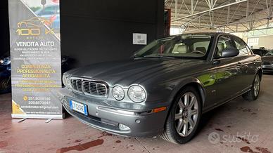 Jaguar XJ 2.7 D V6 cat Sovereign