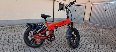  2 Biciclette Elettriche Engwe Engine X 