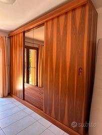 Camera da letto matrimoniale in noce figurato