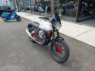 Moto Guzzi V7 RACER