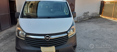 Opel vivaro 9 posti