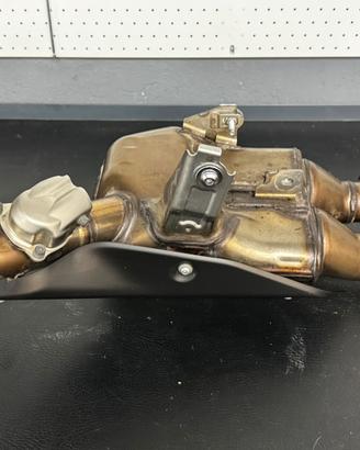 Catalizzatore/scarico originale MT10 2019
