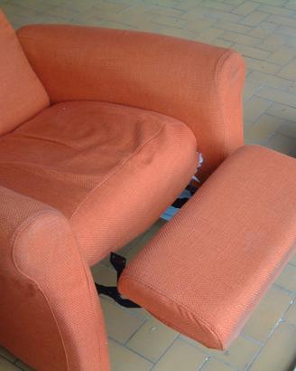 Poltrona relax con poggiapiedi a pressione