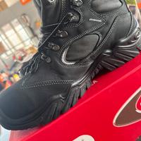 Scarpe cofra chiedere per i numeri