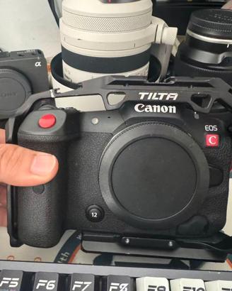 Canon R5C Cinema Camera + Cage + 3 Batterie LP-E6P
