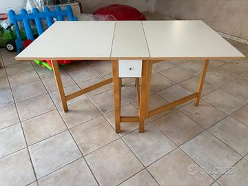 Tavolo richiudibile Ikea