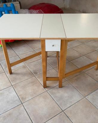 Tavolo richiudibile Ikea
