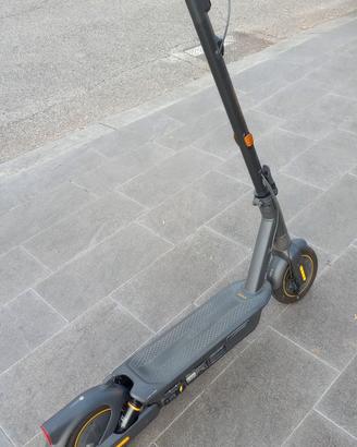 Monopattino elettrico Ninebot G2 MAX E