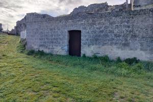 Terreno con ruderi