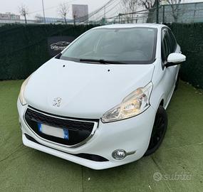 Peugeot 208 2013 1.2 BENZINA NEOPATENTATI NAVI FUL