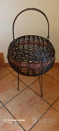 Cesto tripode in rattan