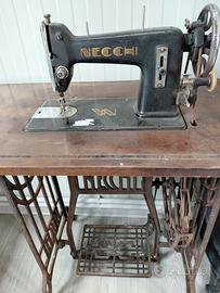 Necchi macchina da cucire