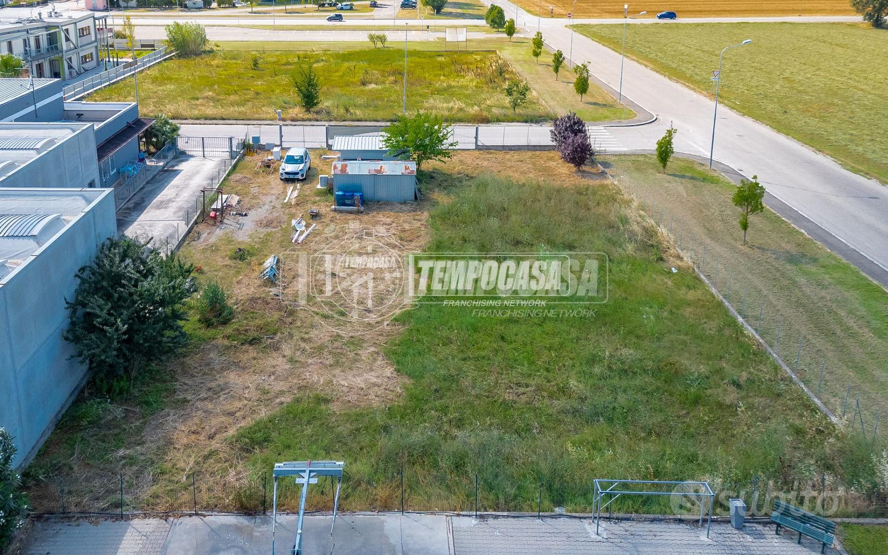 TERRENO COMMERCIALE A DUE PASSI DA MEDICINA - Vista 5
