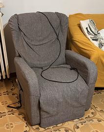 Poltrona mororizzara per anziani o disabili
