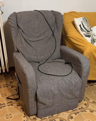 Poltrona mororizzara per anziani o disabili