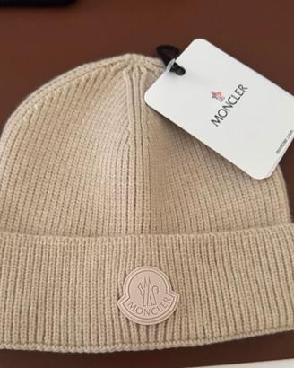 Moncler cappello