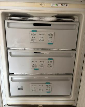 Congelatore BOSCH DA INCASSO MISURA 66 per 54