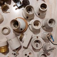 Materiale elettrico antico