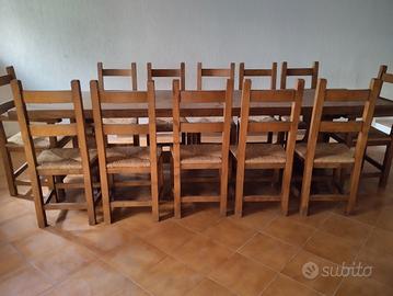 tavolo con 12 sedie e due prolunghe di 1 metro cia