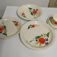 PIATTI - Servizio da 31 Pezzi - Ceramica Floreale