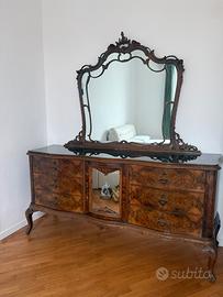 Mobile da camera con specchio stile classico