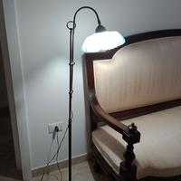 Piantana antica con plafoniera