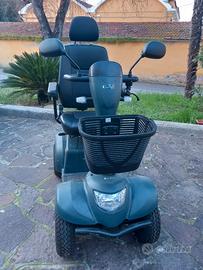 Scooter elettrico per interni ed esterni
