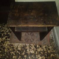 sgabello  in legno antico  padova via guizza