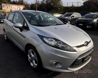 Ford Fiesta 1.4 TDCi 70CV 5 porte Titanium