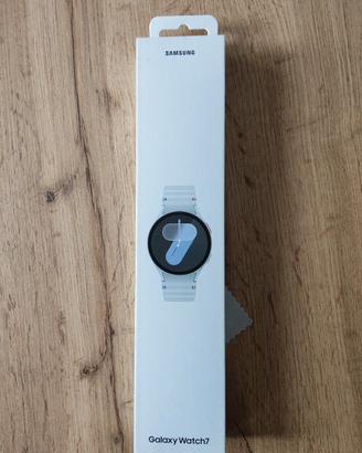 SAMSUNG WATCH 7 LTE 44 mm