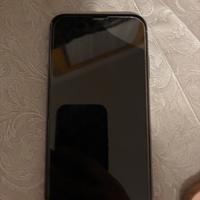 iPhone XI viola, 128 GB di memoria.