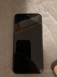iPhone XI viola, 128 GB di memoria.