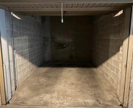 Garage in Corte Roma (via Roma)