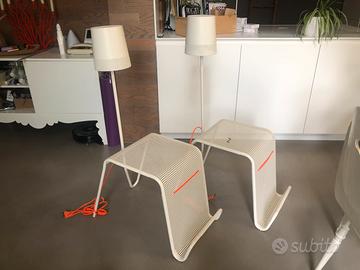 Coppia tavolini ferro vern.bianchi Ikea lampada