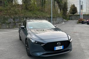 Mazda 3 Homura 2.0 Skyactiv-G