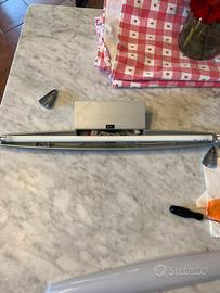 Lampada sopra specchio al neon