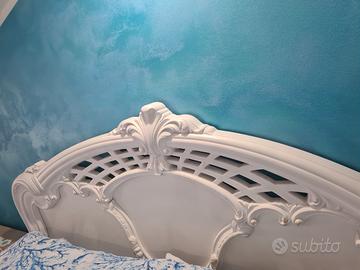 Comodini e testiera letto