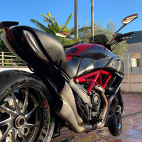 Ducati Diavel red carbon 1200