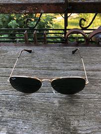 Ray Ban Aviator .