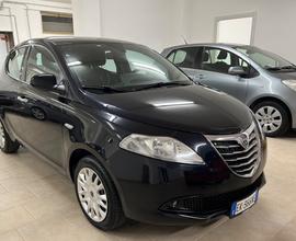 Lancia Ypsilon 1.2 69 CV 5 porte Silver