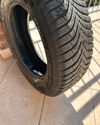 4 Pneumatici Invernali Hankook 155/65 R14