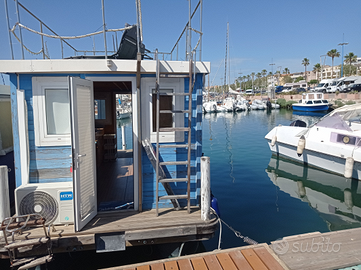 Houseboat sul mare di Alghero